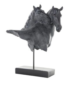 Escultura de resina negra inspirada en un busto de caballo